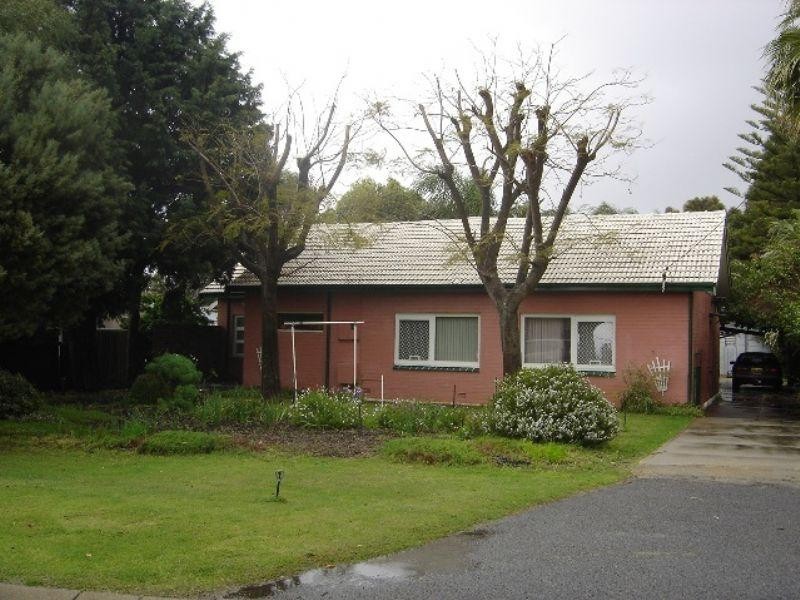 12 Bernice Way, Thornlie WA 6108