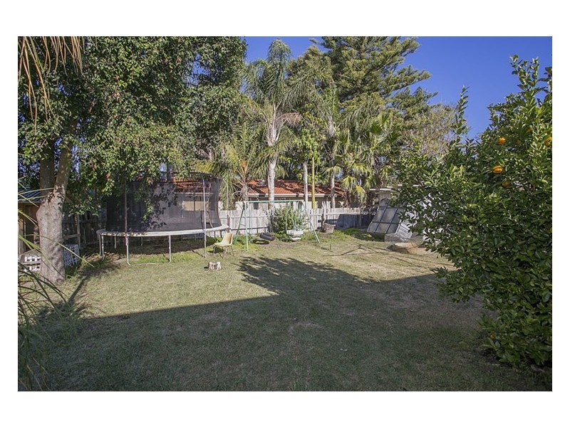 12 Bernice Way, Thornlie WA 6108