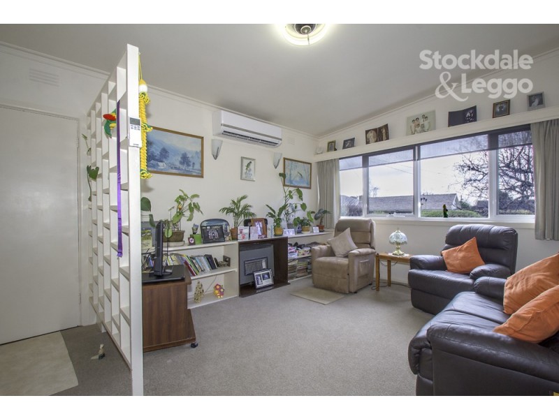 22 Blackmore Avenue, Leongatha VIC 3953