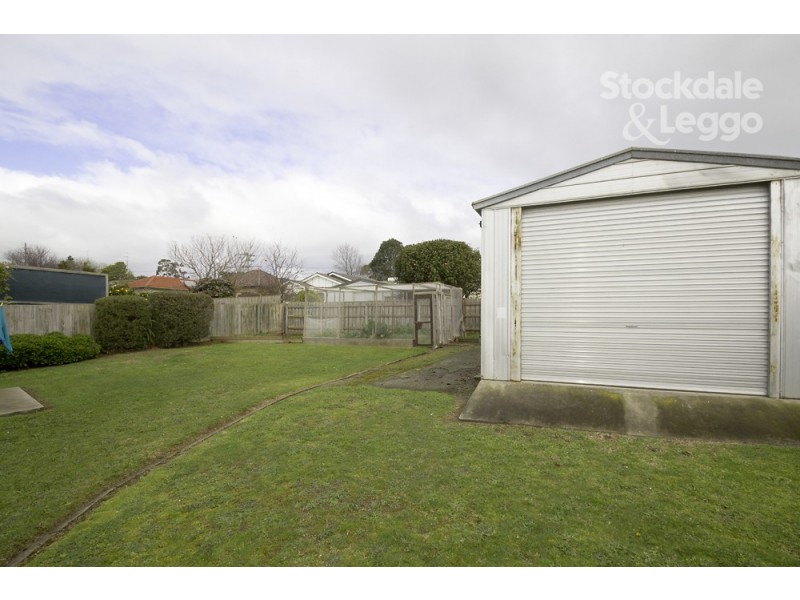 22 Blackmore Avenue, Leongatha VIC 3953