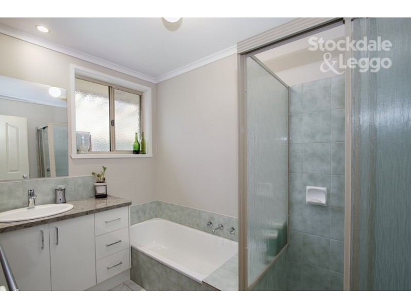 19 Eden Crescent, Leongatha VIC 3953