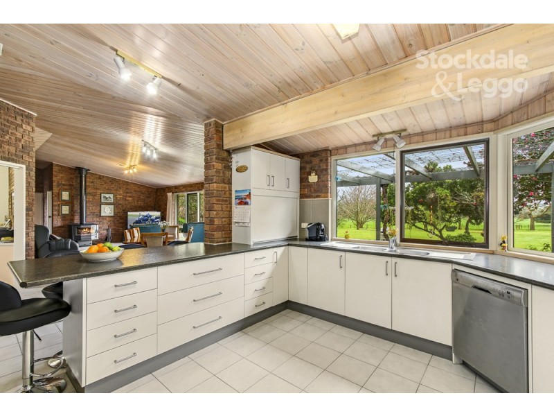165 Racecourse  Road, Leongatha South VIC 3953