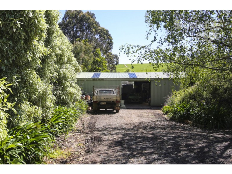 30 Hydes Road, Koorooman VIC 3953