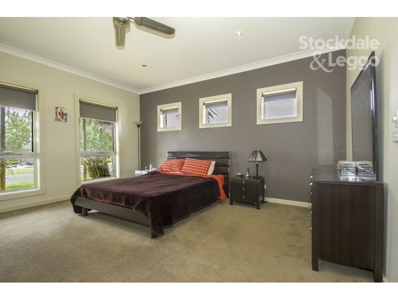 12 Carr Avenue, Leongatha VIC 3953
