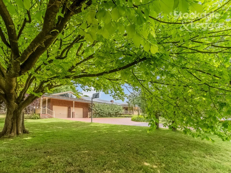 10 Louise Simon Court, Leongatha VIC 3953
