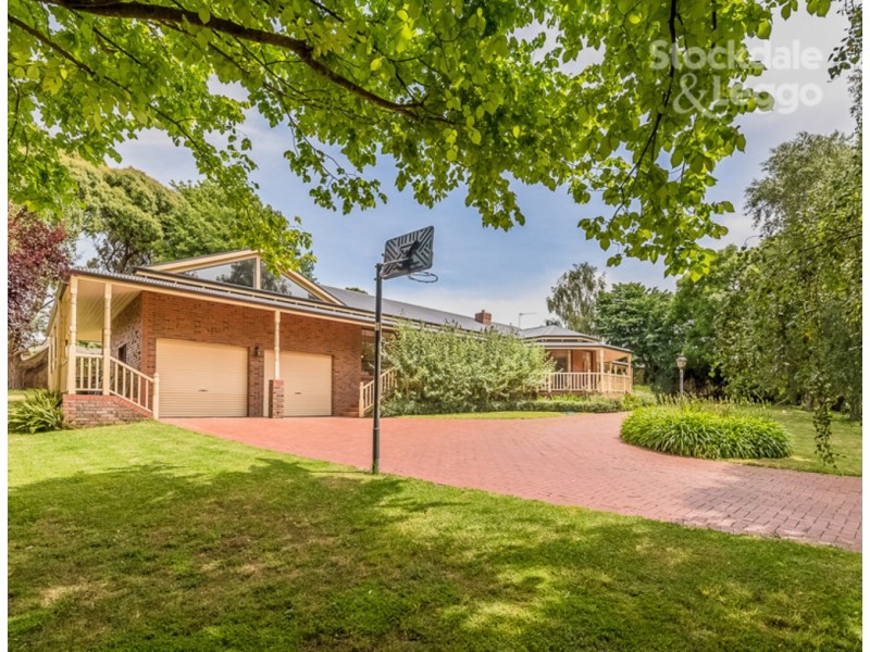 10 Louise Simon Court, Leongatha VIC 3953