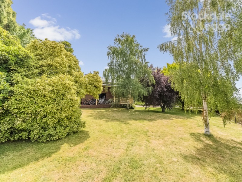 10 Louise Simon Court, Leongatha VIC 3953