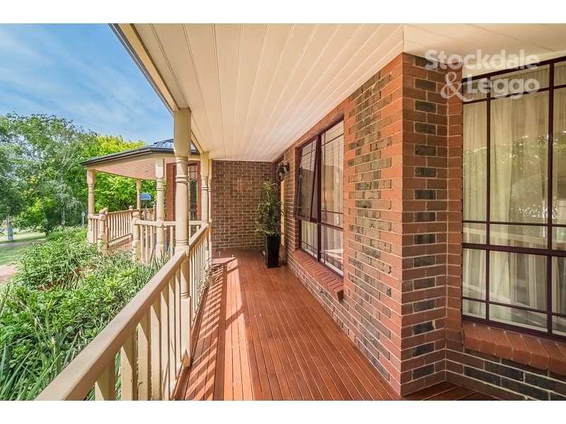 10 Louise Simon Court, Leongatha VIC 3953