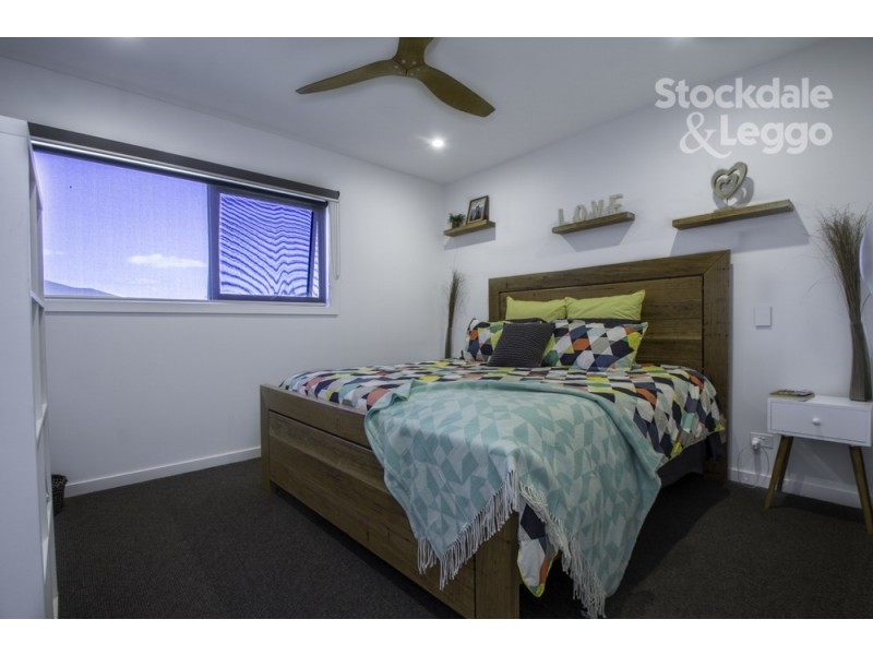 24 Carr Avenue, Leongatha VIC 3953