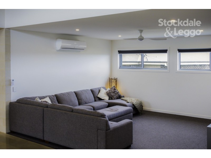 24 Carr Avenue, Leongatha VIC 3953