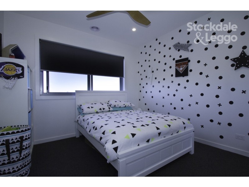 24 Carr Avenue, Leongatha VIC 3953