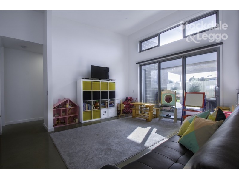 24 Carr Avenue, Leongatha VIC 3953