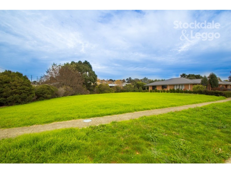 1 Silverback Close, Leongatha VIC 3953