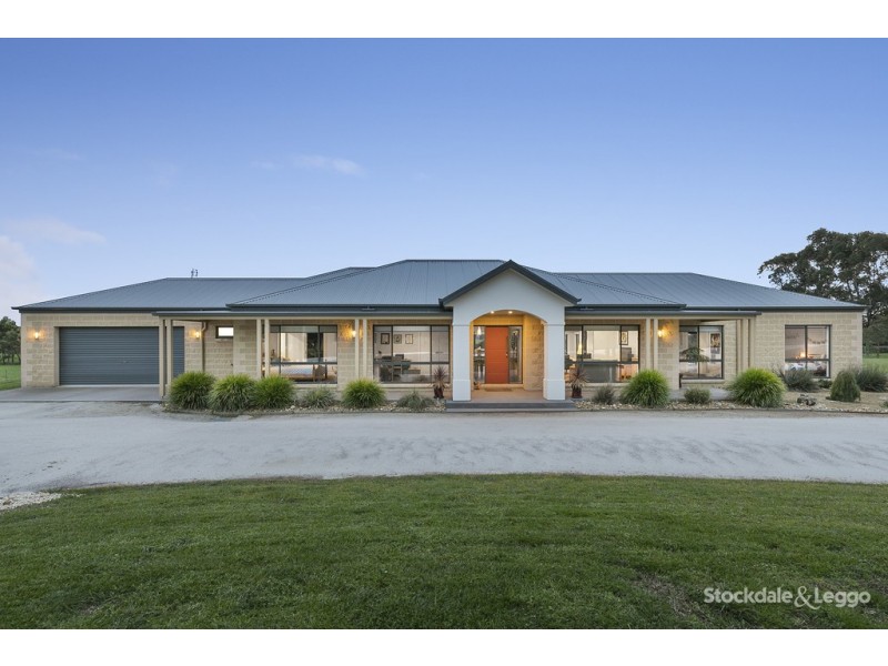 13 Wallaby Drive, Koonwarra VIC 3954