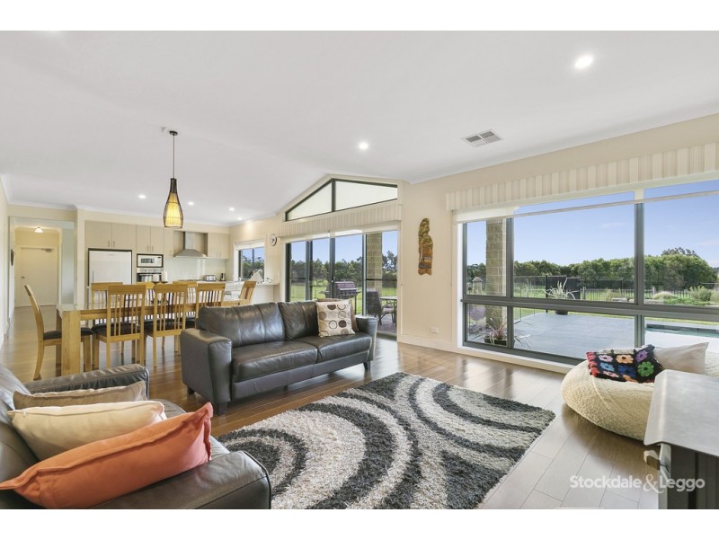 13 Wallaby Drive, Koonwarra VIC 3954