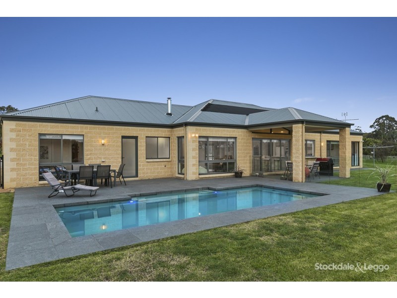13 Wallaby Drive, Koonwarra VIC 3954