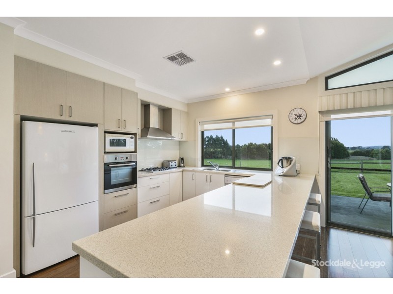 13 Wallaby Drive, Koonwarra VIC 3954