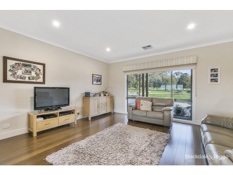 13 Wallaby Drive, Koonwarra VIC 3954