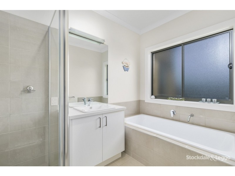13 Wallaby Drive, Koonwarra VIC 3954