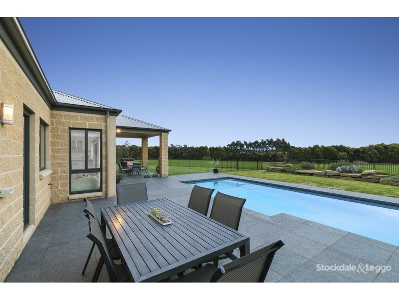 13 Wallaby Drive, Koonwarra VIC 3954