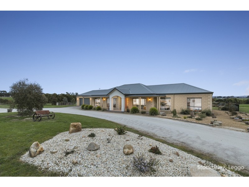 13 Wallaby Drive, Koonwarra VIC 3954