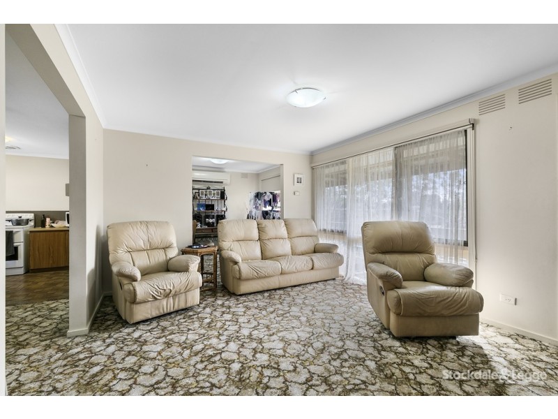 16 Mary Rogers Crescent, Leongatha VIC 3953