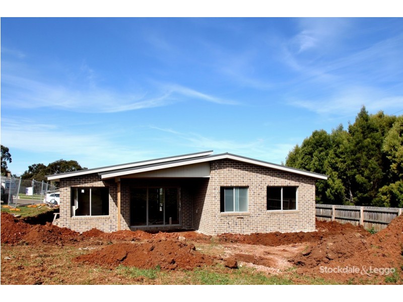 6 Willow Grove, Leongatha VIC 3953