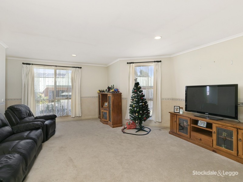 24 Chamberlain Drive, Leongatha VIC 3953