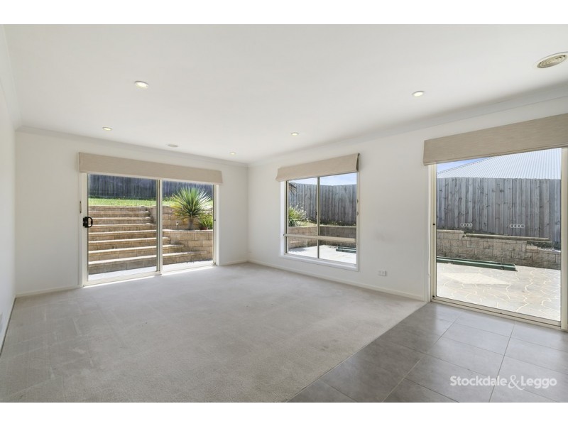 27 Eccles Way, Leongatha VIC 3953