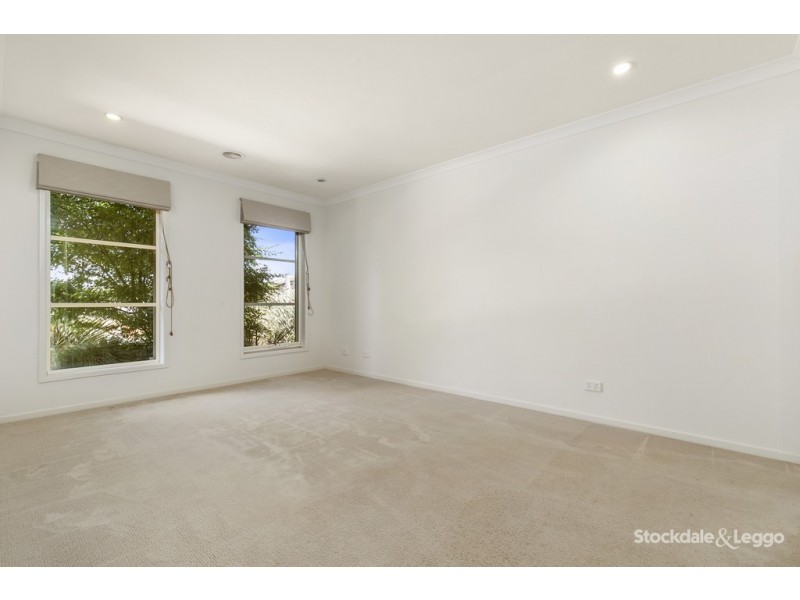 27 Eccles Way, Leongatha VIC 3953