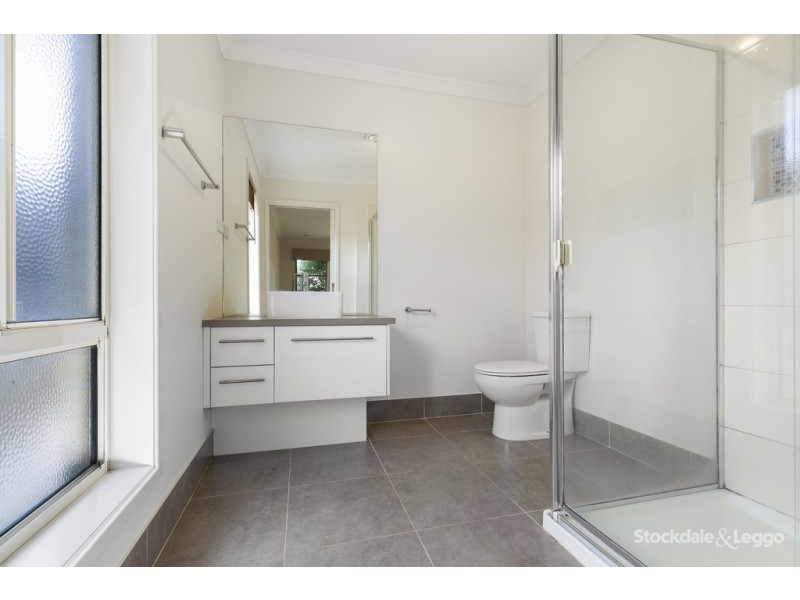 27 Eccles Way, Leongatha VIC 3953