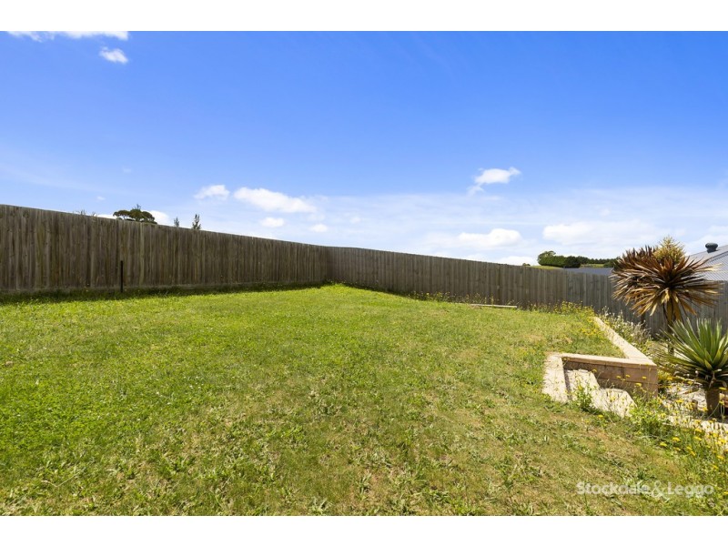 27 Eccles Way, Leongatha VIC 3953