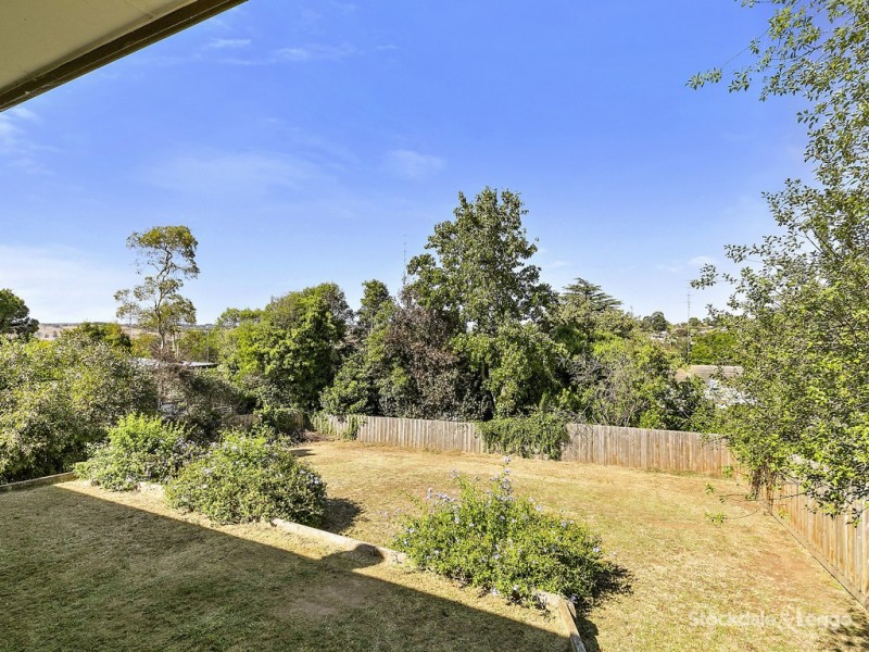 9 Blair Crescent, Leongatha VIC 3953