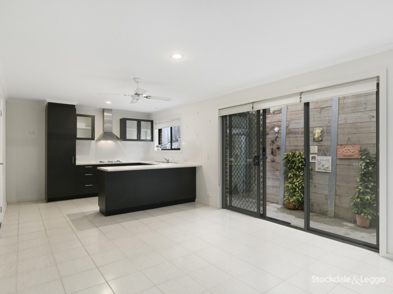 2/28 Victory Avenue, Foster VIC 3960