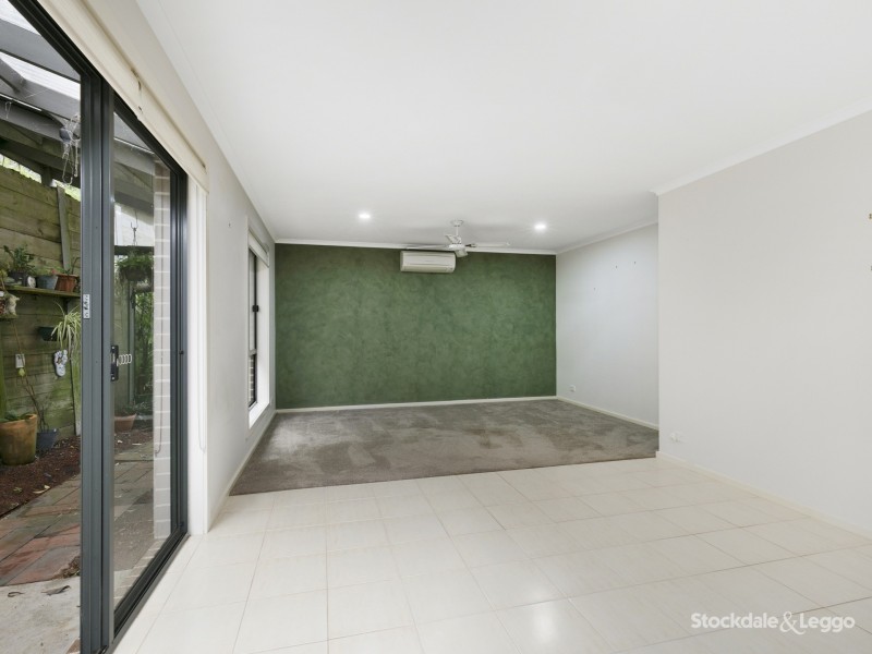 2/28 Victory Avenue, Foster VIC 3960