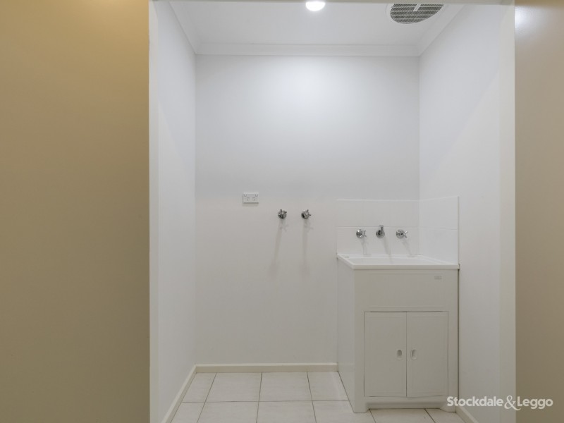 2/28 Victory Avenue, Foster VIC 3960