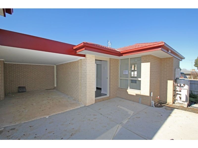 3/4 Owen Street, Leongatha VIC 3953