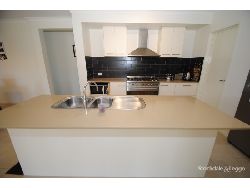 8 Darleen Court, Leongatha VIC 3953