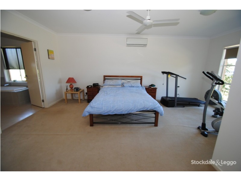 8 Darleen Court, Leongatha VIC 3953