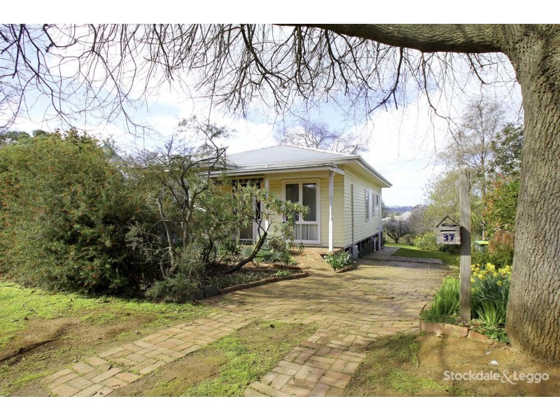 37 Bent Street, Leongatha VIC 3953