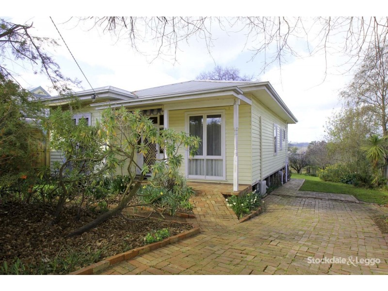 37 Bent Street, Leongatha VIC 3953