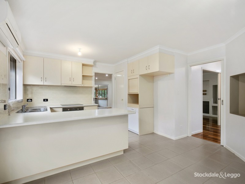 9 Laura Grove, Leongatha VIC 3953
