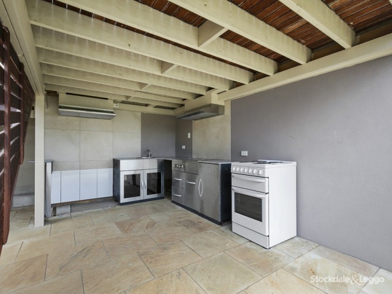 9 Laura Grove, Leongatha VIC 3953