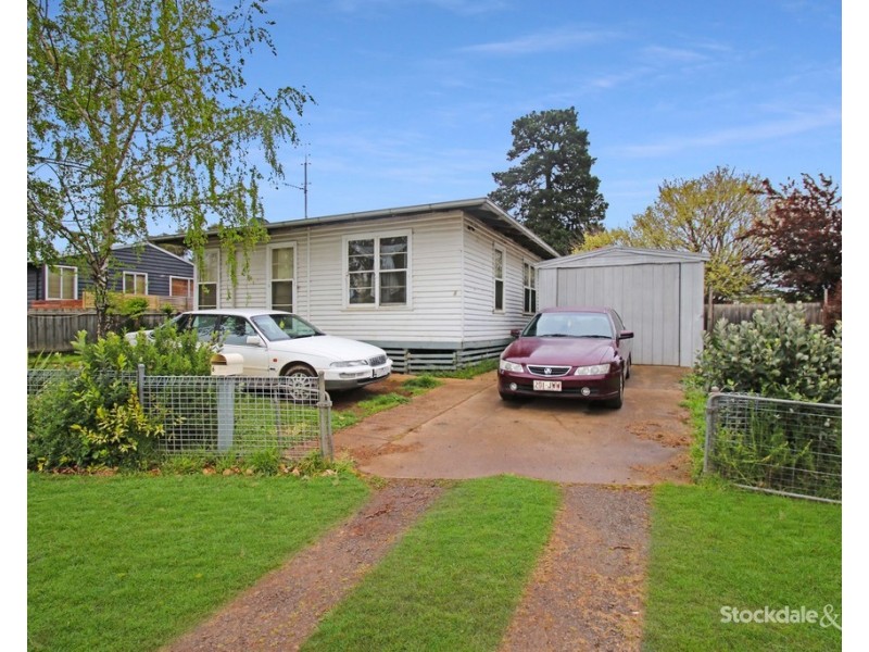 6 Long Street, Leongatha VIC 3953