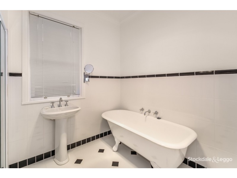 94 Mccartin Street, Leongatha VIC 3953