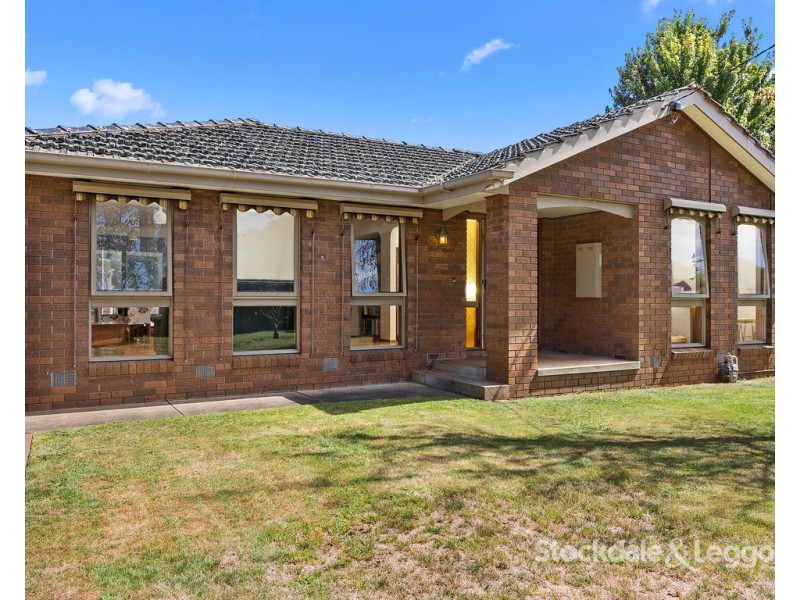 8 Joel Court, Leongatha VIC 3953