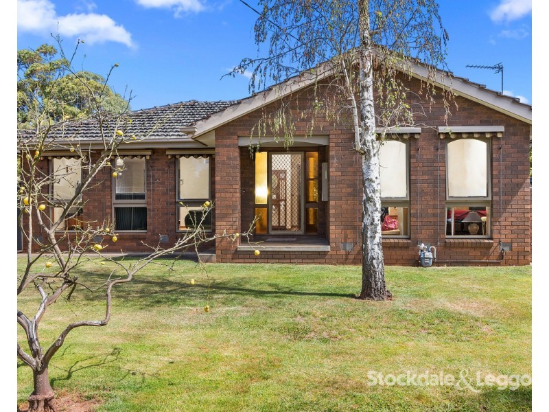 8 Joel Court, Leongatha VIC 3953