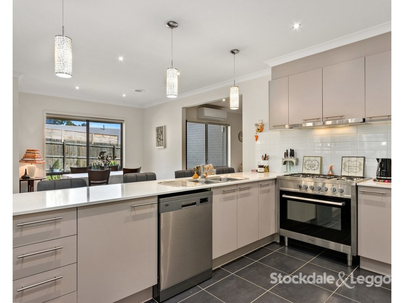 9 Floraston Drive, Leongatha VIC 3953