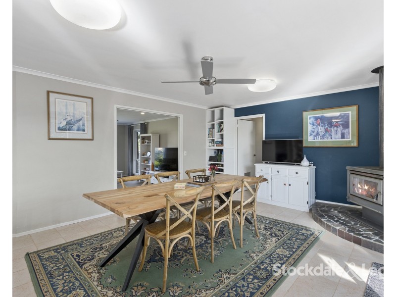 4 Clinton Court, Leongatha VIC 3953