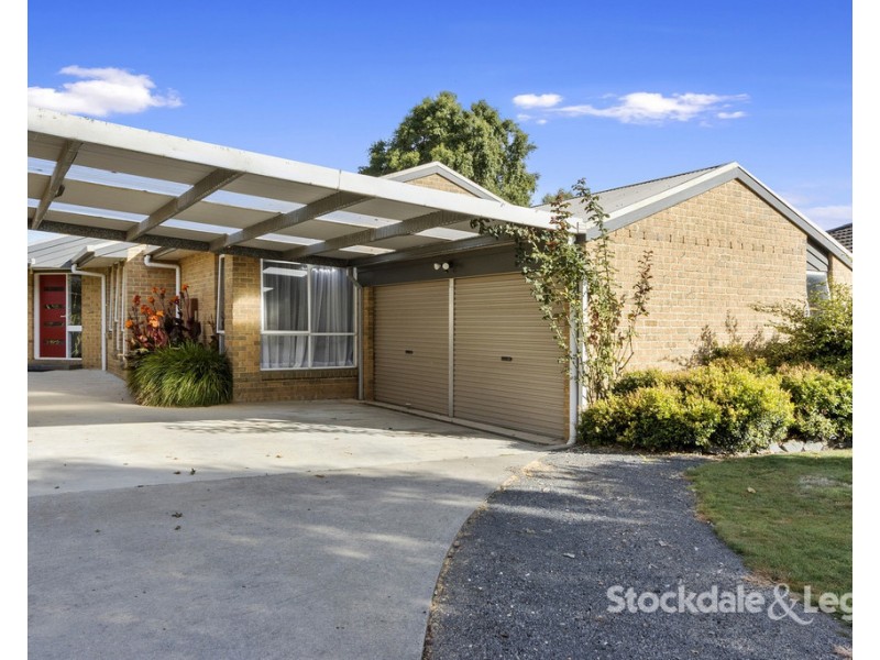 4 Clinton Court, Leongatha VIC 3953